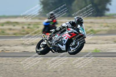 media/Apr-18-2025-TrackDaz (Fri) [[45f5874c44]]/B Group/Session 2 (Turn 7)/